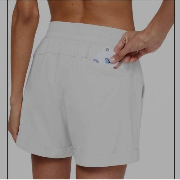 Lululemon Spring Break Away Short *4-way Stretch 3"
Light Chrome color Size 4 - Picture 10 of 15